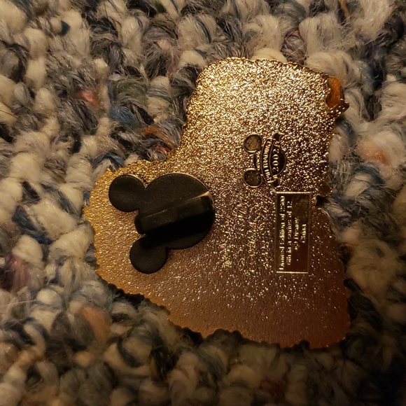 Mickey's Very Merry Christmas Party 2002 Pin - Picture 2 of 2